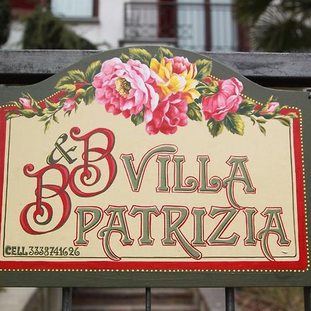 B&B Villa Patrizia Casnate Con Bernate Exterior foto